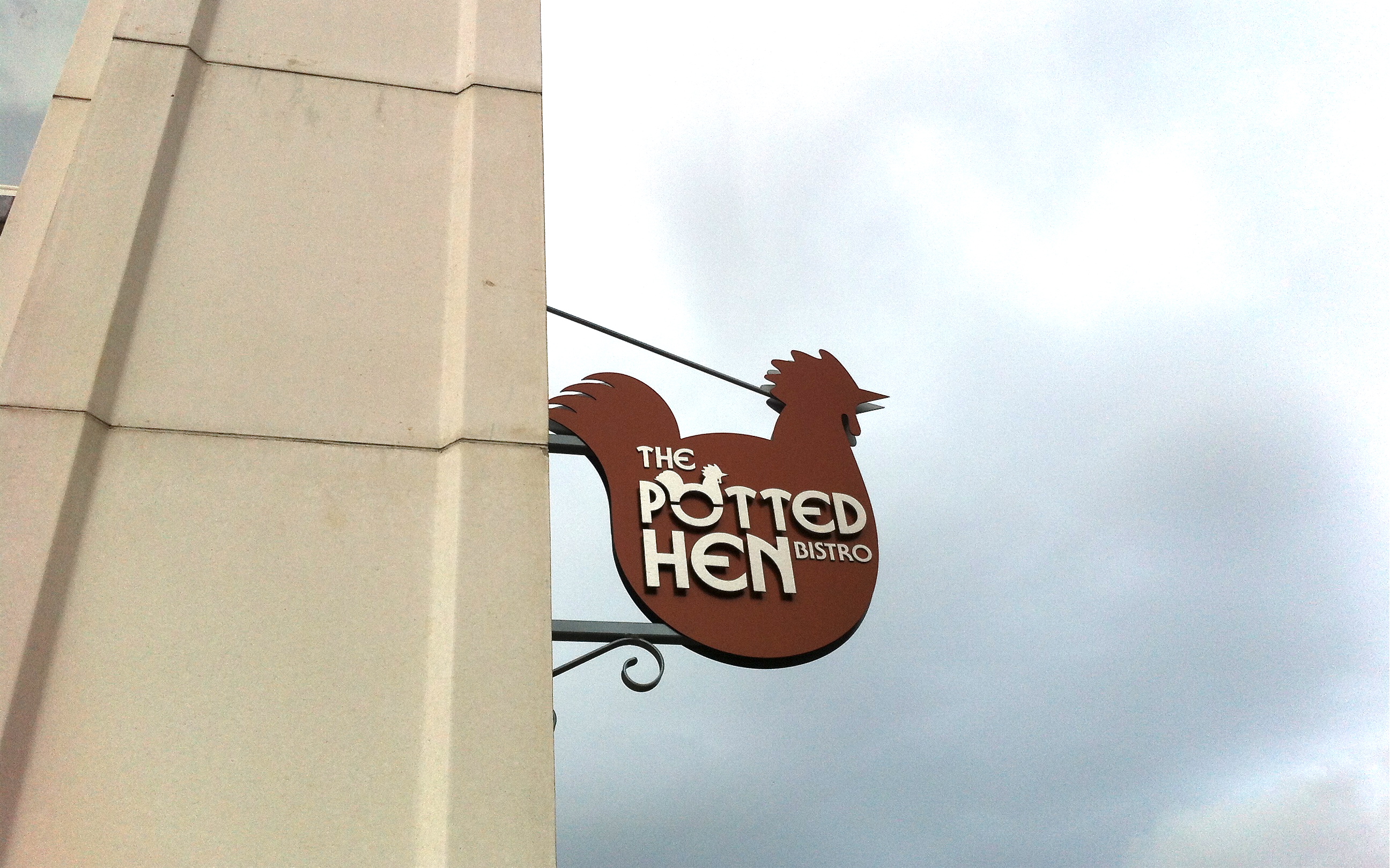 the potted hen